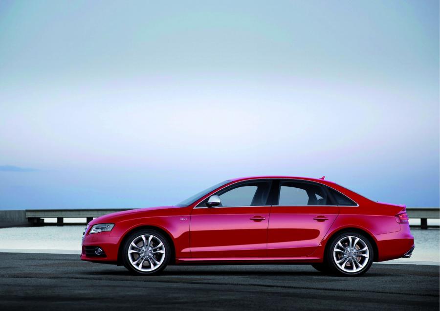  Audi S4 Sedan (B8, 8K) 2009 года  (WW) (фото 28 из 55)